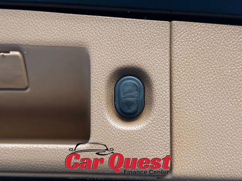 Used 2015 Cadillac Escalade ESV Platinum image 18