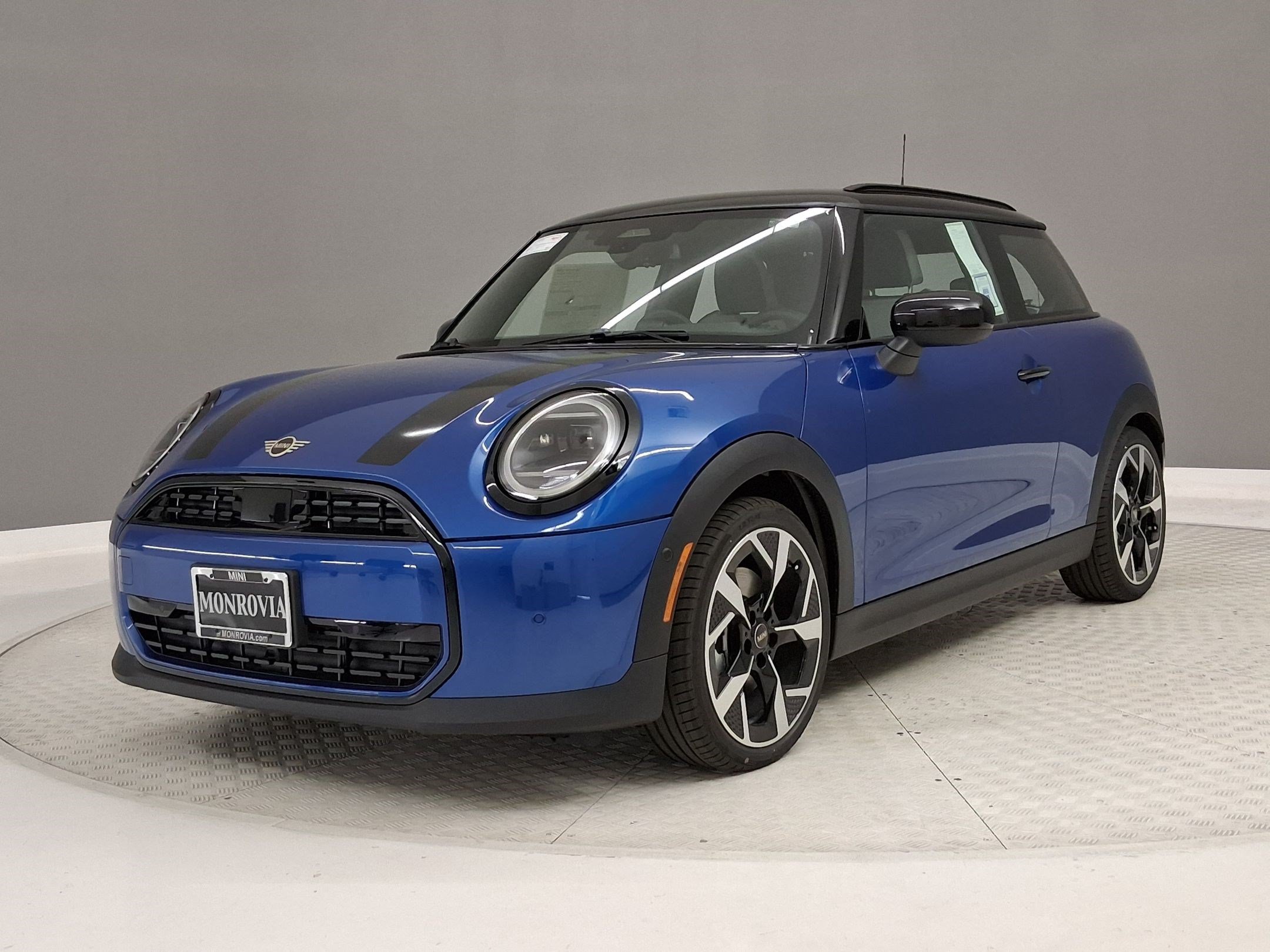New 2026 MINI Cooper 2-Door Hardtop FWD image 28