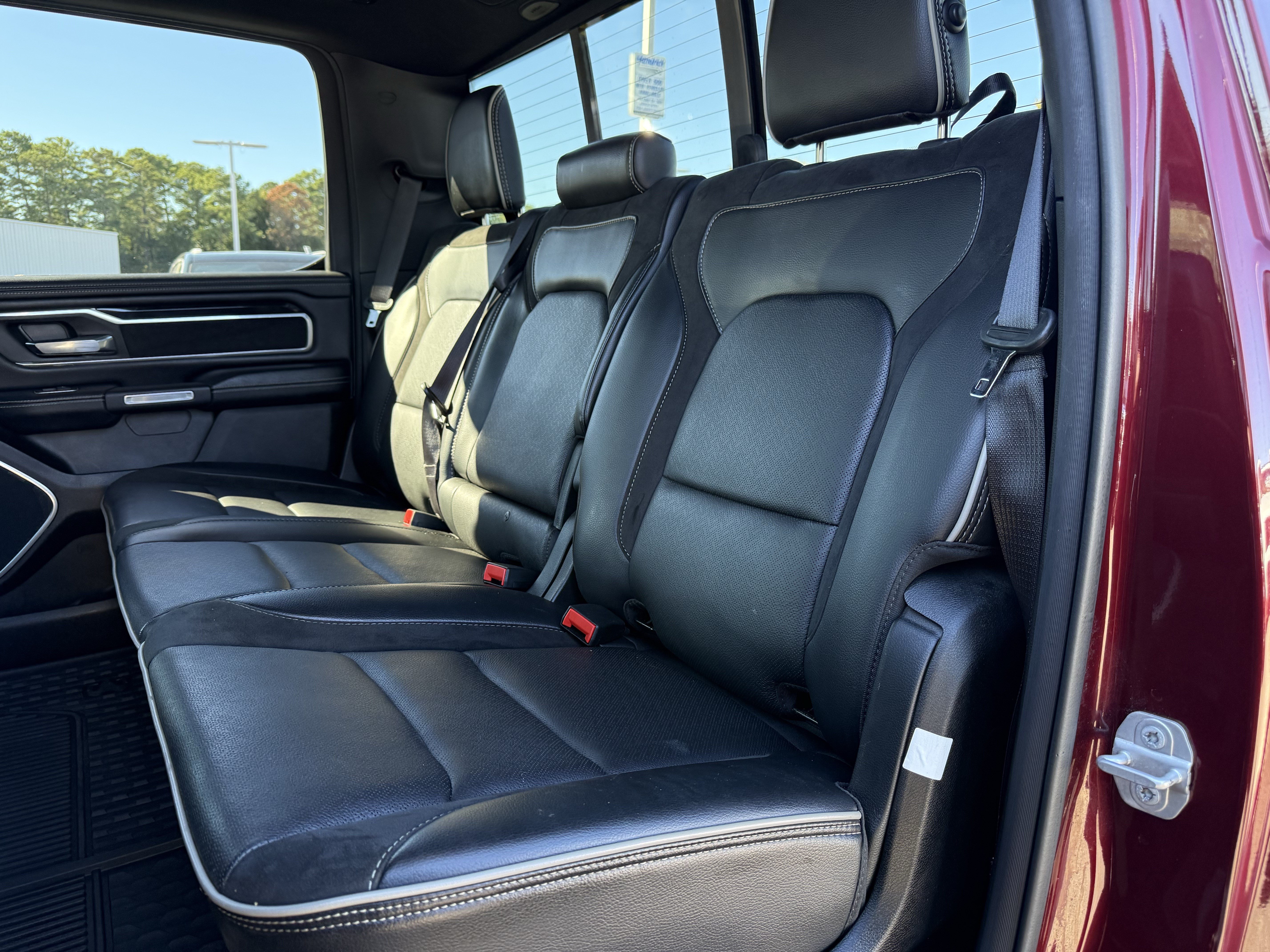 Used 2021 RAM 1500 Laramie AWD/4WD image 34