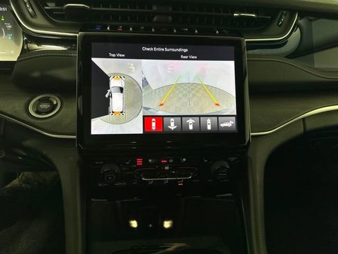 Used 2023 Jeep Grand Cherokee 30th Anniversary image 22