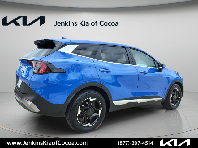 Certified 2026 Kia Sportage EX FWD image 4