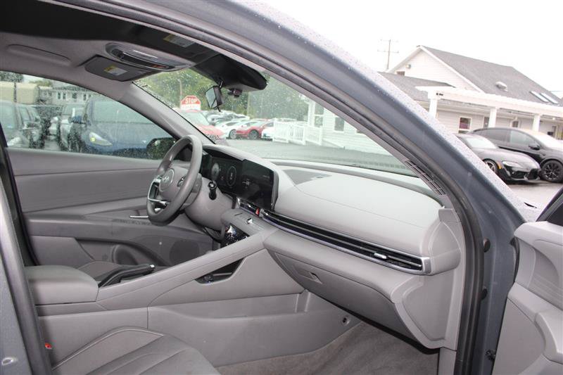 Used 2024 Hyundai Elantra SEL FWD image 10