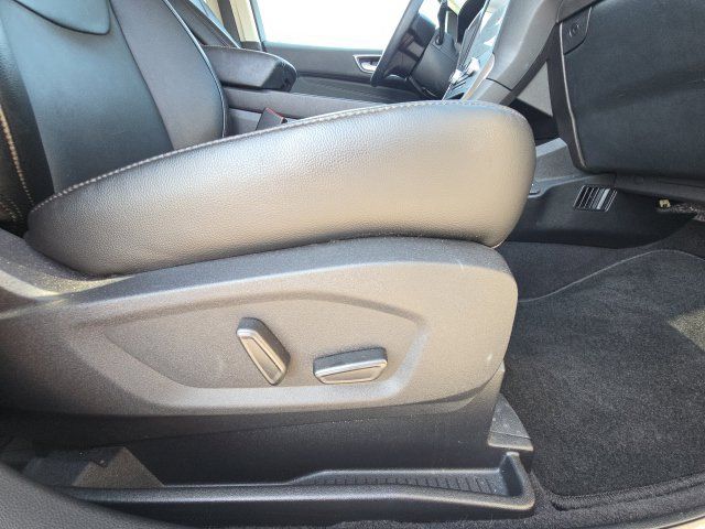 Used 2022 Ford Edge Titanium AWD/4WD image 22