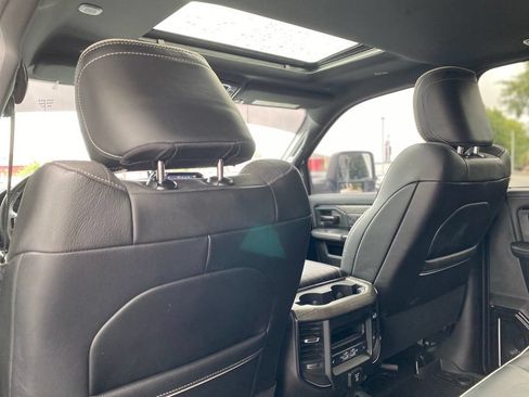 Used 2025 RAM 2500 Limited AWD/4WD image 34