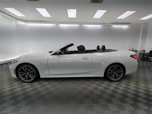 Used 2023 BMW M440i Convertible w/ Premium Package RWD image 2
