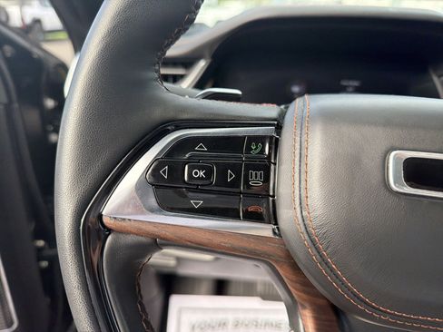 Used 2022 Jeep Grand Cherokee Summit w/ Luxury Tech Group V image 14