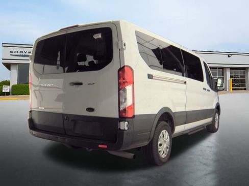 Used 2023 Ford Transit 350 XLT image 5
