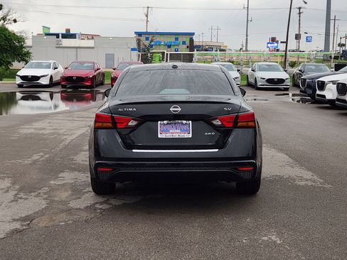 Used 2023 Nissan Altima 2.5 SV image 8