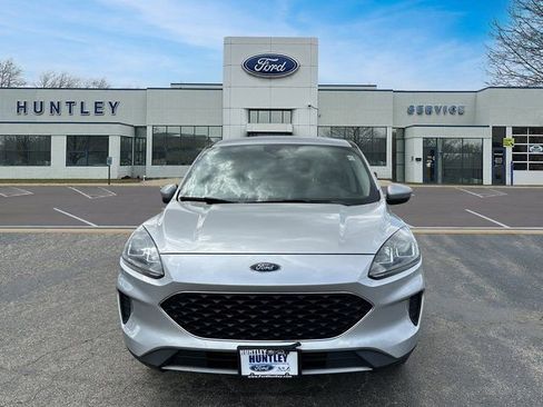 Used 2020 Ford Escape SE image 3