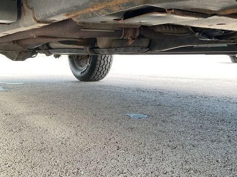 Used 2017 Nissan Titan SV image 51