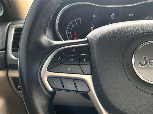 Used 2022 Jeep Grand Cherokee Laredo E image 19