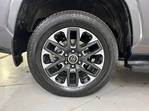 Used 2023 Toyota Sequoia Limited image 17