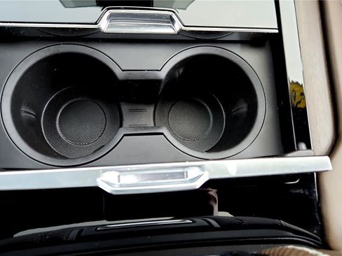 Used 2025 GMC Yukon Denali Ultimate image 33