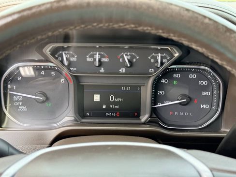 Used 2021 GMC Sierra 1500 SLT w/ SLT Premium Plus Package RWD image 18