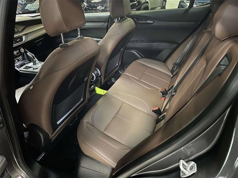 Used 2023 Alfa Romeo Stelvio Ti image 12