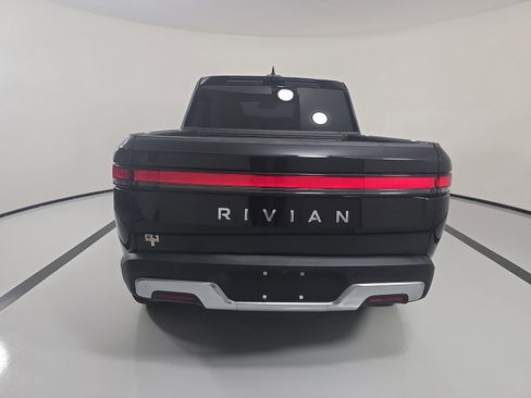 Used 2023 Rivian R1T Adventure image 4