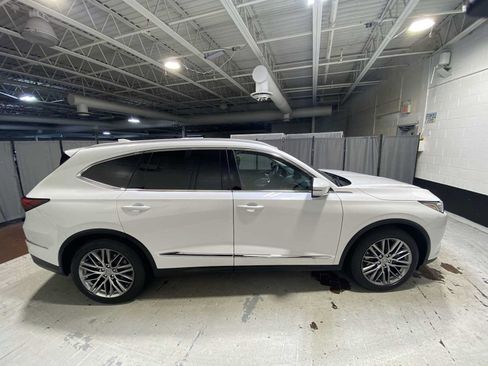 Used 2023 Acura MDX SH-AWD w/ Advance Package image 26