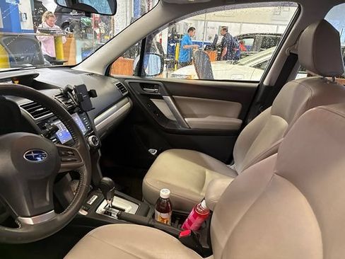 Used 2016 Subaru Forester 2.5i Limited AWD/4WD image 6
