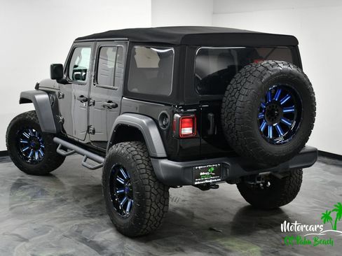 Used 2024 Jeep Wrangler Unlimited Sport AWD/4WD image 10