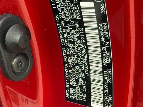 Used 2023 Toyota Corolla XSE FWD image 31