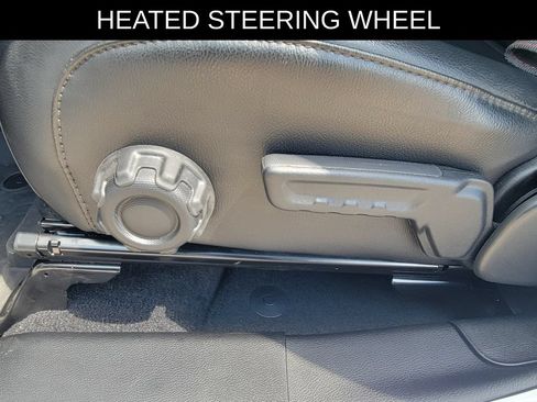 Used 2023 Jeep Wrangler Unlimited Rubicon w/ Cold Weather Group AWD/4WD image 15