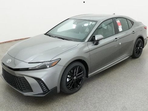 New 2026 Toyota Camry SE FWD image 1