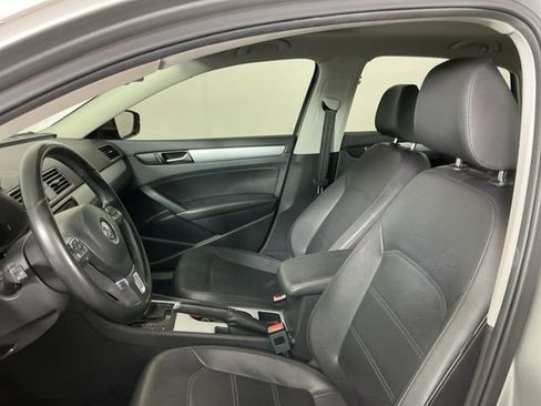 Used 2013 Volkswagen Passat 2.5 SE image 10