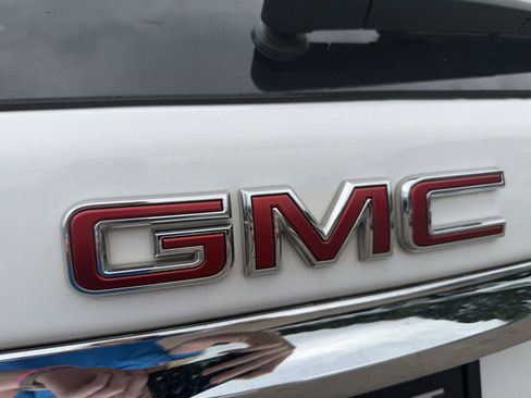 Used 2024 GMC Terrain Denali AWD/4WD image 24