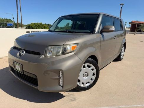 Used 2013 Scion xB FWD image 25