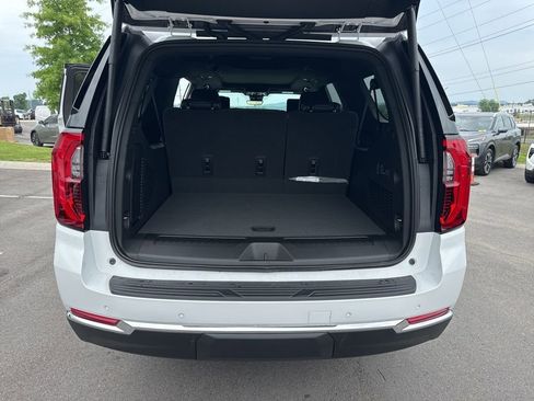 New 2026 GMC Yukon XL Elevation w/ Elevation Premium Package AWD/4WD image 32