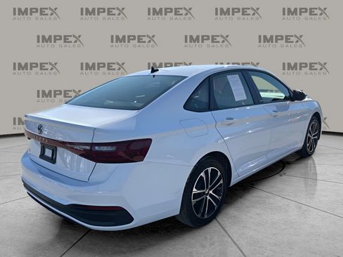 Used 2025 Volkswagen Jetta Sport image 5