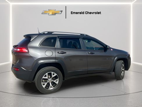 Used 2017 Jeep Cherokee Trailhawk w/ Comfort & Convenience Group AWD/4WD image 7