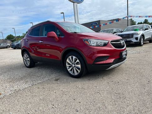 Used 2020 Buick Encore Preferred FWD image 2