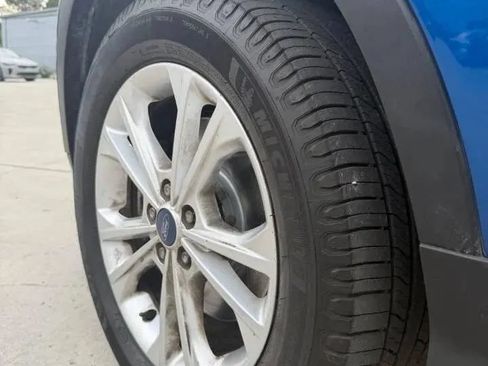 Used 2019 Ford Escape SEL AWD/4WD image 9