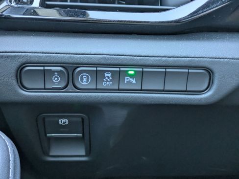 Certified 2025 Acura MDX SH-AWD w/ Technology Package image 18