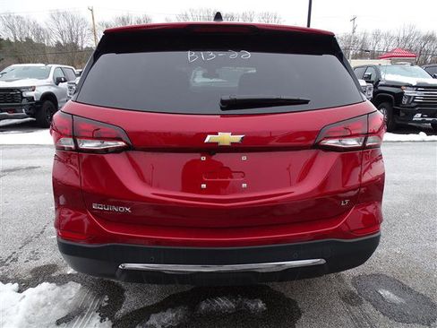 Used 2024 Chevrolet Equinox LT image 4