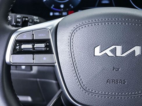 Used 2025 Kia Telluride SX FWD image 10
