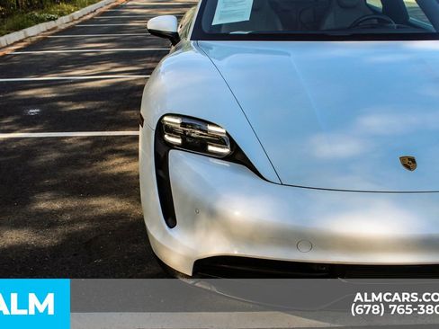 Used 2021 Porsche Taycan RWD image 12