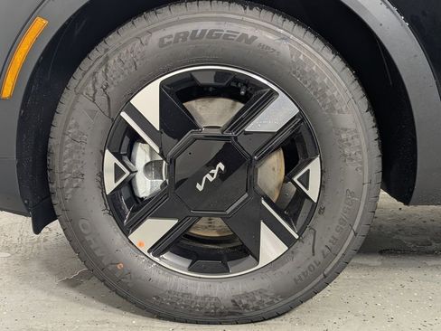 New 2026 Kia Sportage LX FWD image 9