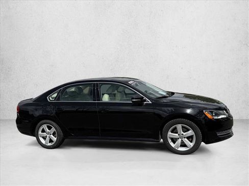 Used 2012 Volkswagen Passat 2.5 SE FWD image 4