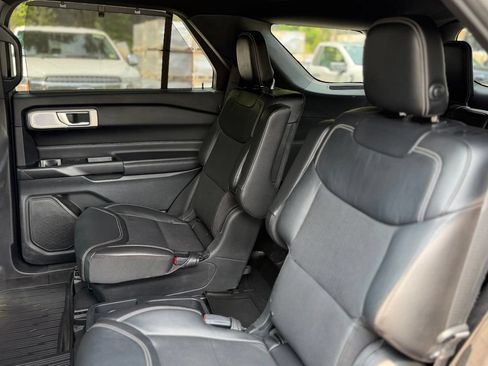Used 2020 Ford Explorer ST w/ Premium Technology Package AWD/4WD image 6