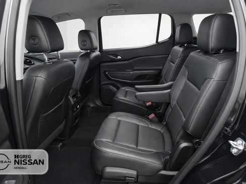 Used 2023 GMC Acadia SLT w/ Preferred Package FWD image 12