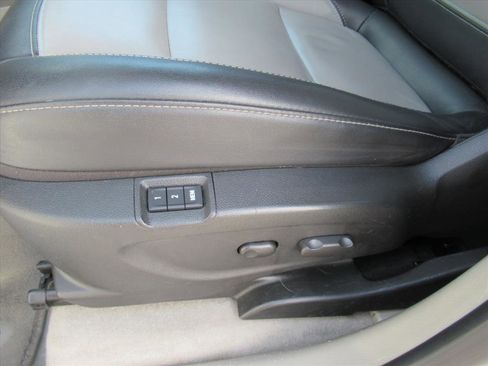 Used 2016 Buick Encore Premium image 17