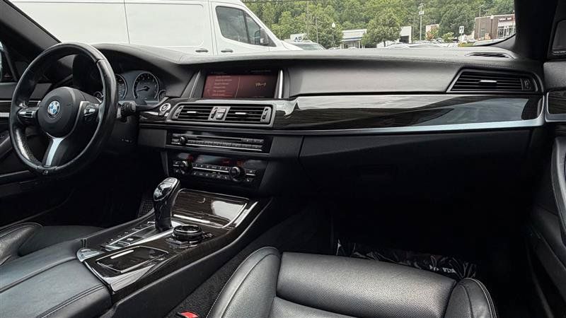 Used 2016 BMW 550i xDrive Sedan AWD/4WD image 40
