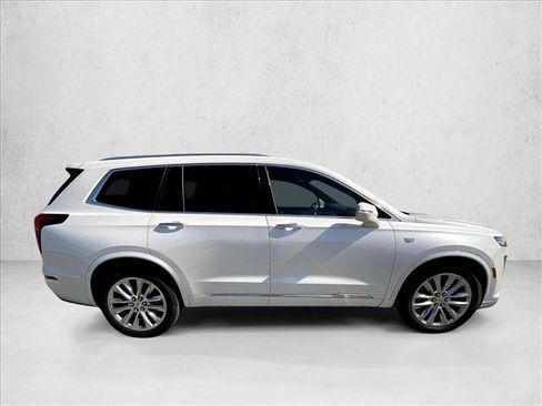 Used 2020 Cadillac XT6 Premium Luxury FWD image 5