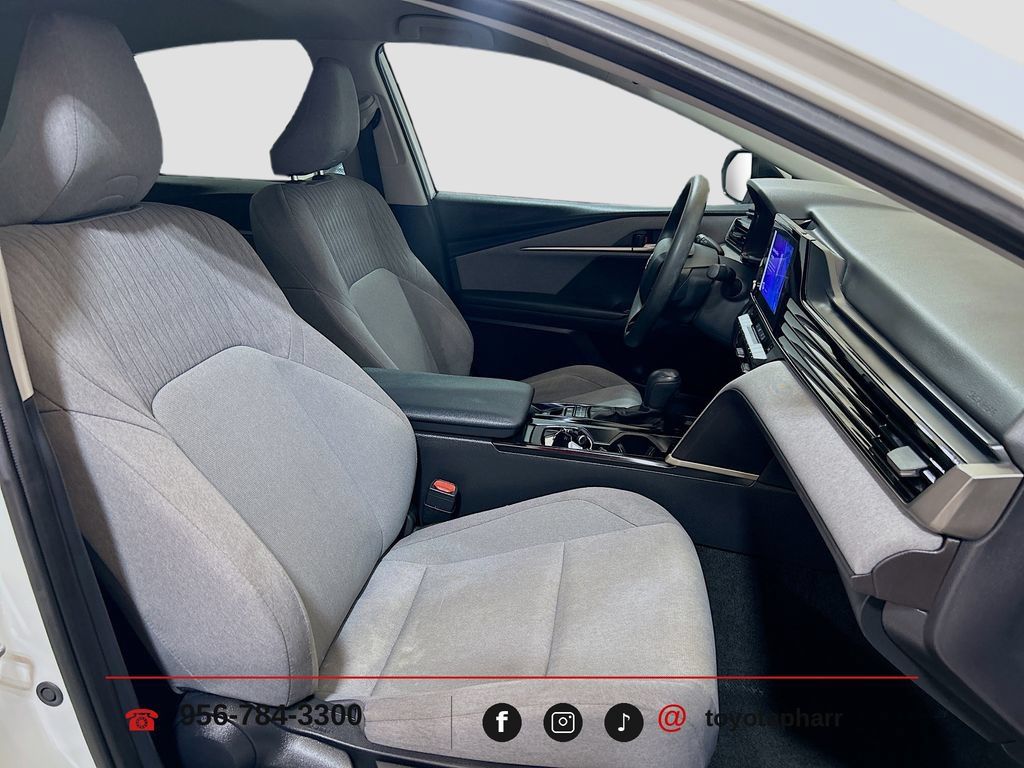 Used 2025 Toyota Camry LE w/ Convenience Package FWD image 25
