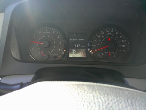 Used 2017 Toyota Sienna LE image 25