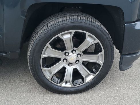 Used 2018 Chevrolet Silverado 1500 LT w/ All Star Edition AWD/4WD image 6
