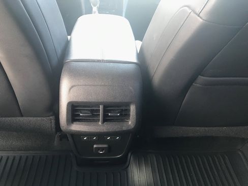 Used 2022 Chevrolet Equinox Premier AWD/4WD image 15