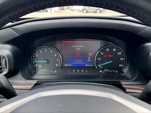 Used 2023 Ford Explorer Limited image 24